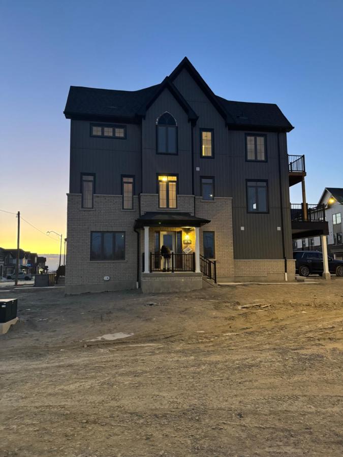 Best home in Oshawa - B&B