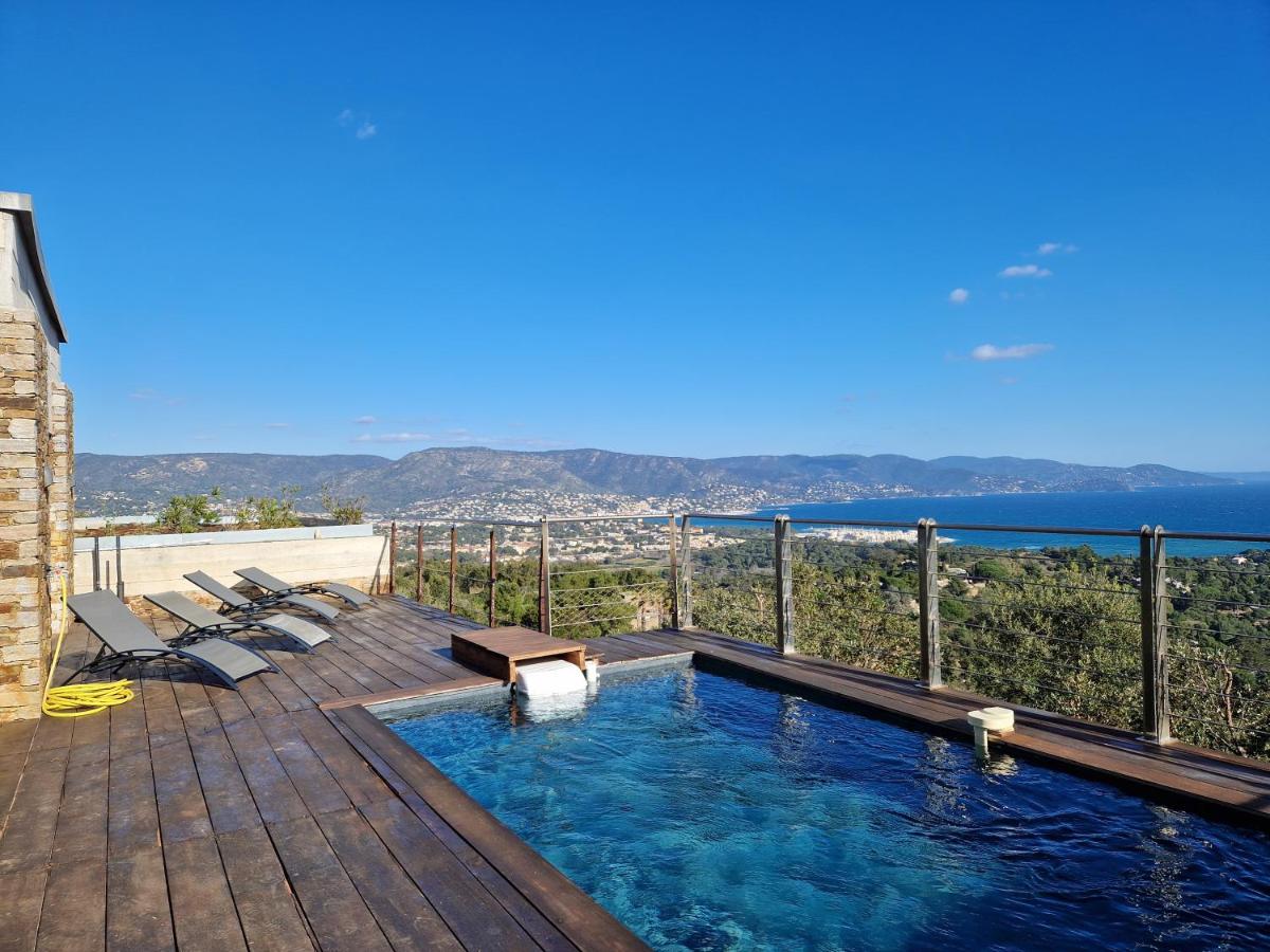 Gaou - Villa ONEIROS, paisible avec piscine & vue mer - B&B Bormes-les-Mimosas