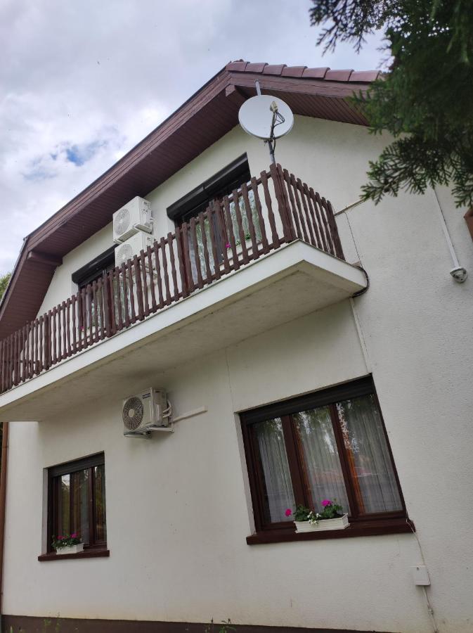 Helga Apartman Siófok - Chambres d’hôtes Siófok