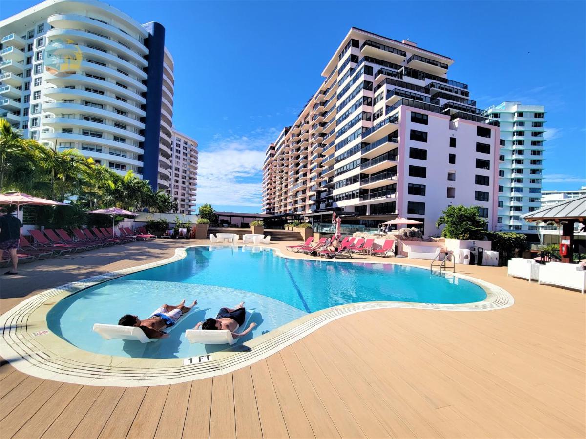 Luxury Beach Resort - HORA RENTALS - B&B