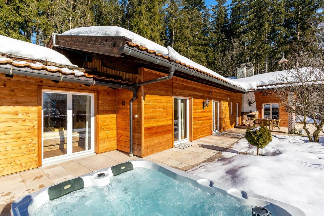 Luxus Ferienhaus Salzburg Chalet mit Pool, Sauna, Whirlpool, Kamin - Ferienwohnung
