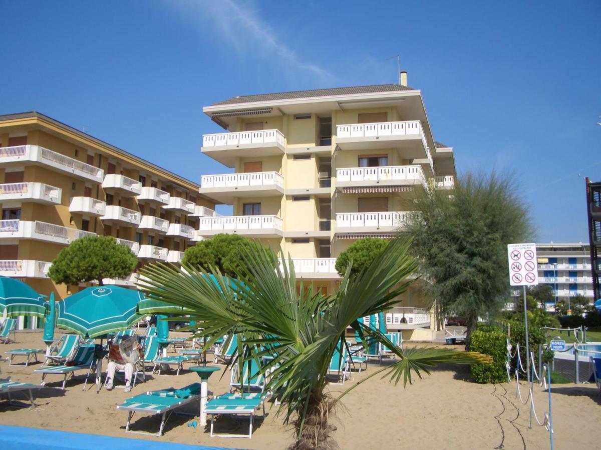 Diplomatic Superior Fronte Mare - Bed and Breakfast Lido di Jesolo