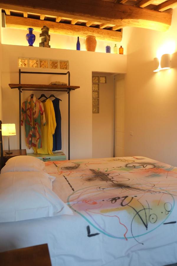 Studio Apartment with One Double Bed