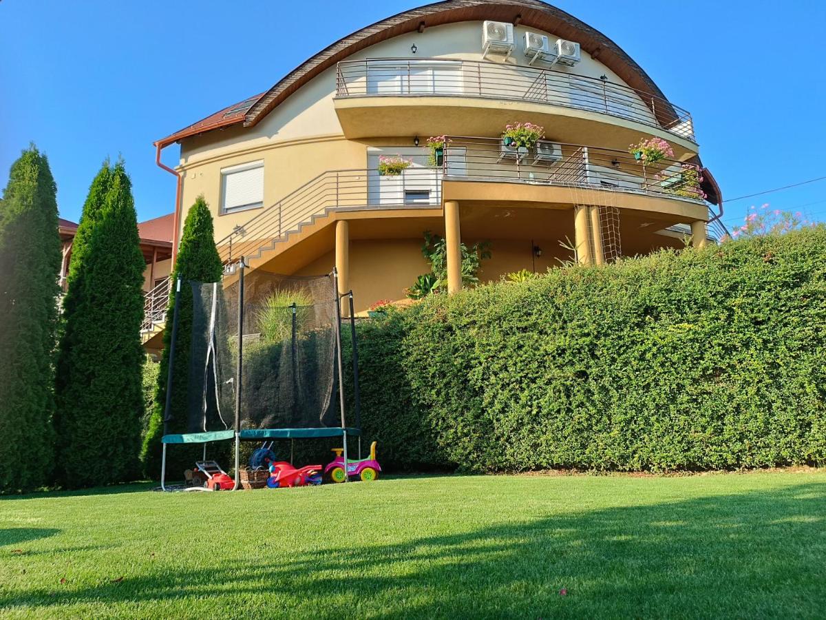 Kökény Apartman Bogács - B&B