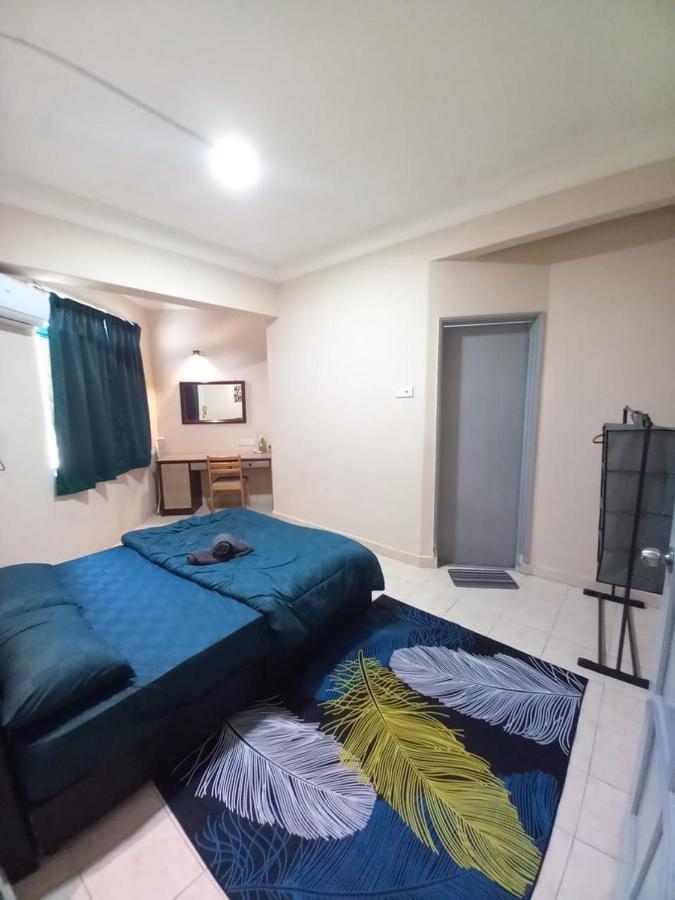 Three-Bedroom Apartment with Balcony
