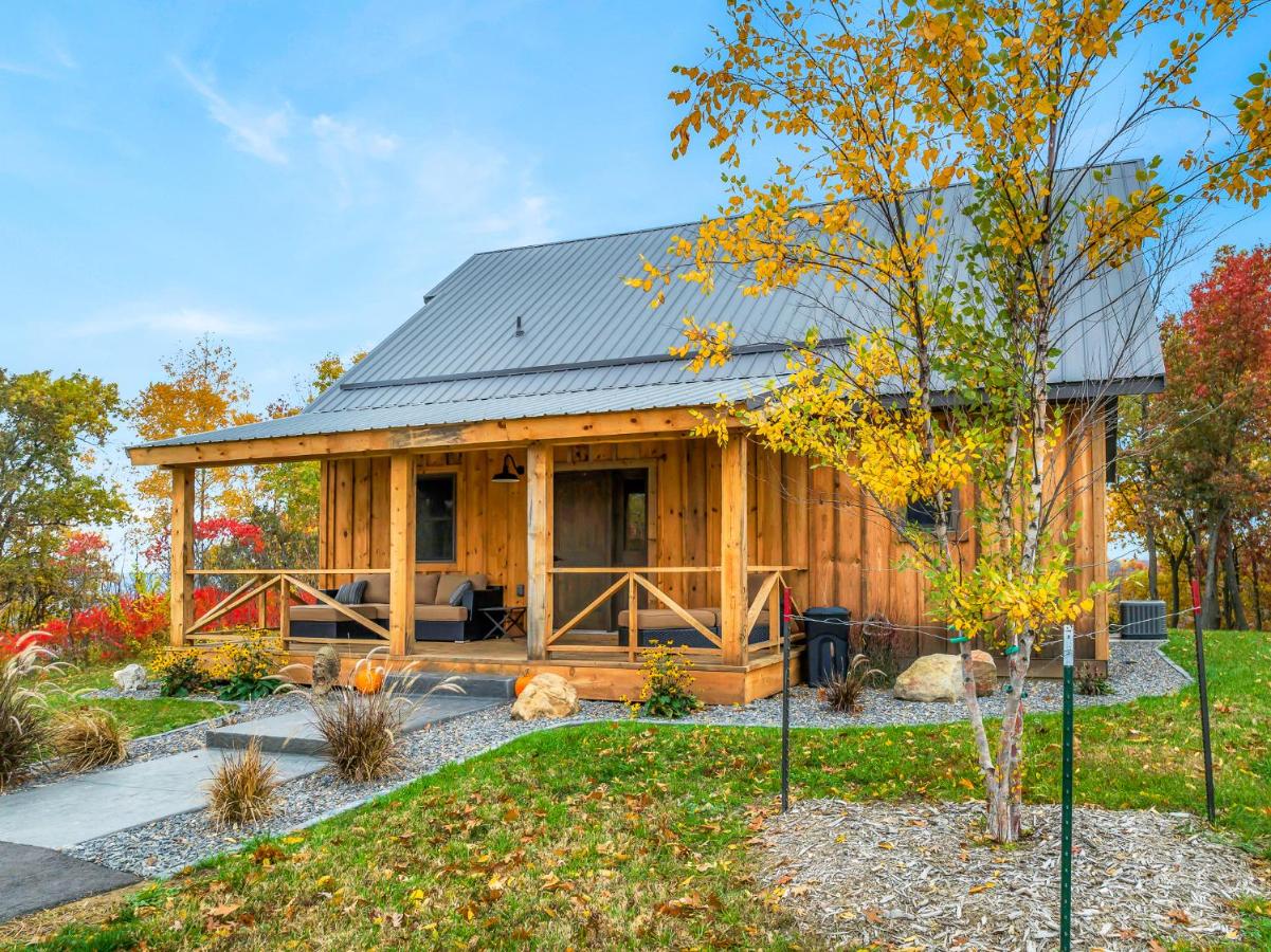 Moonlight Ridge sleeps 8 hot tub - Bed and Breakfast