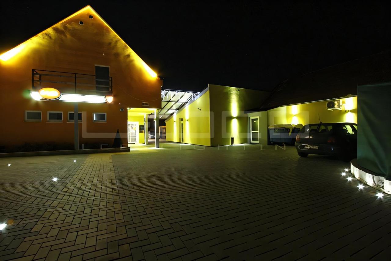 HotelRestaurantBowling - Chambres d’hôtes Horné Orešany