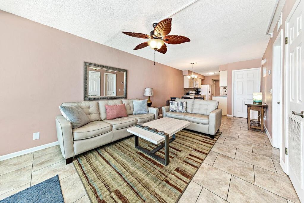 Stunning Oceanfront Views with Pool and Beach Access - Ferienwohnung Gulf Shores