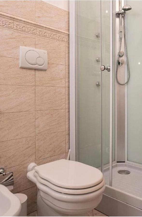 Camera Doppia con Letti Singoli
