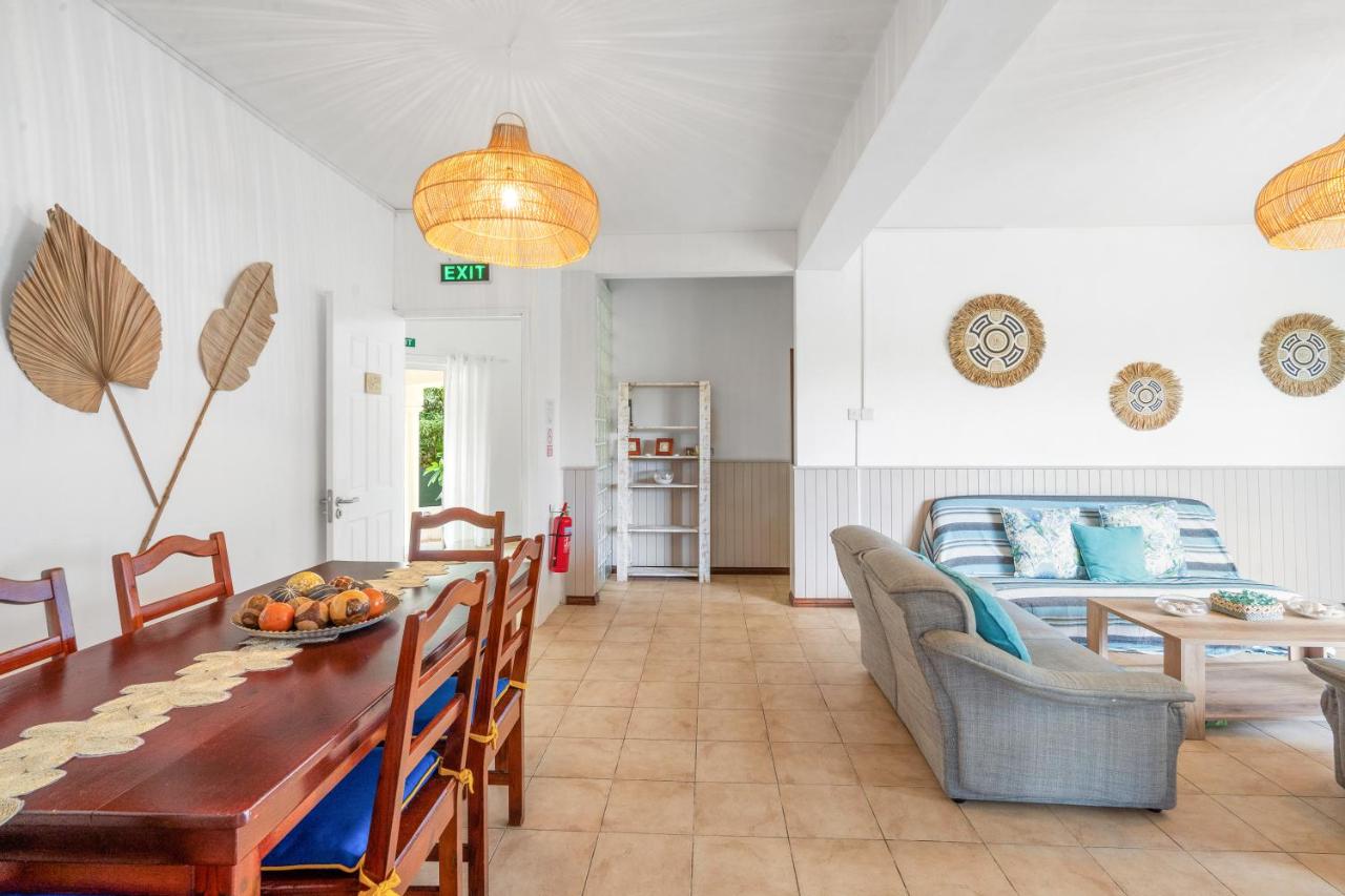LAKAZ DEL SOL - Modern and elegant apartments with luxurious garden, pool and barbecue area - Tourism Permit Certified - Chambres d’hôtes Tamarin