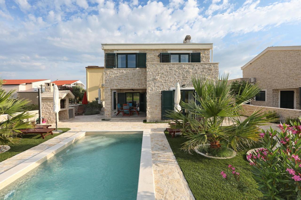 Villa Stella with heated swimming pool - Ferienwohnung Privlaka