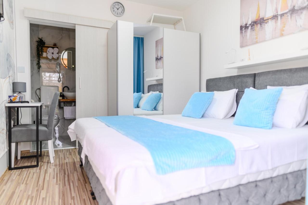 Twin Room with Bathroom