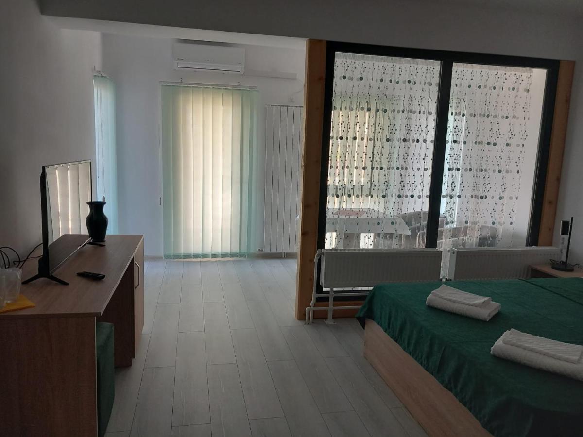 Pensiunea Crama Pivnițele Niculițel - B&B