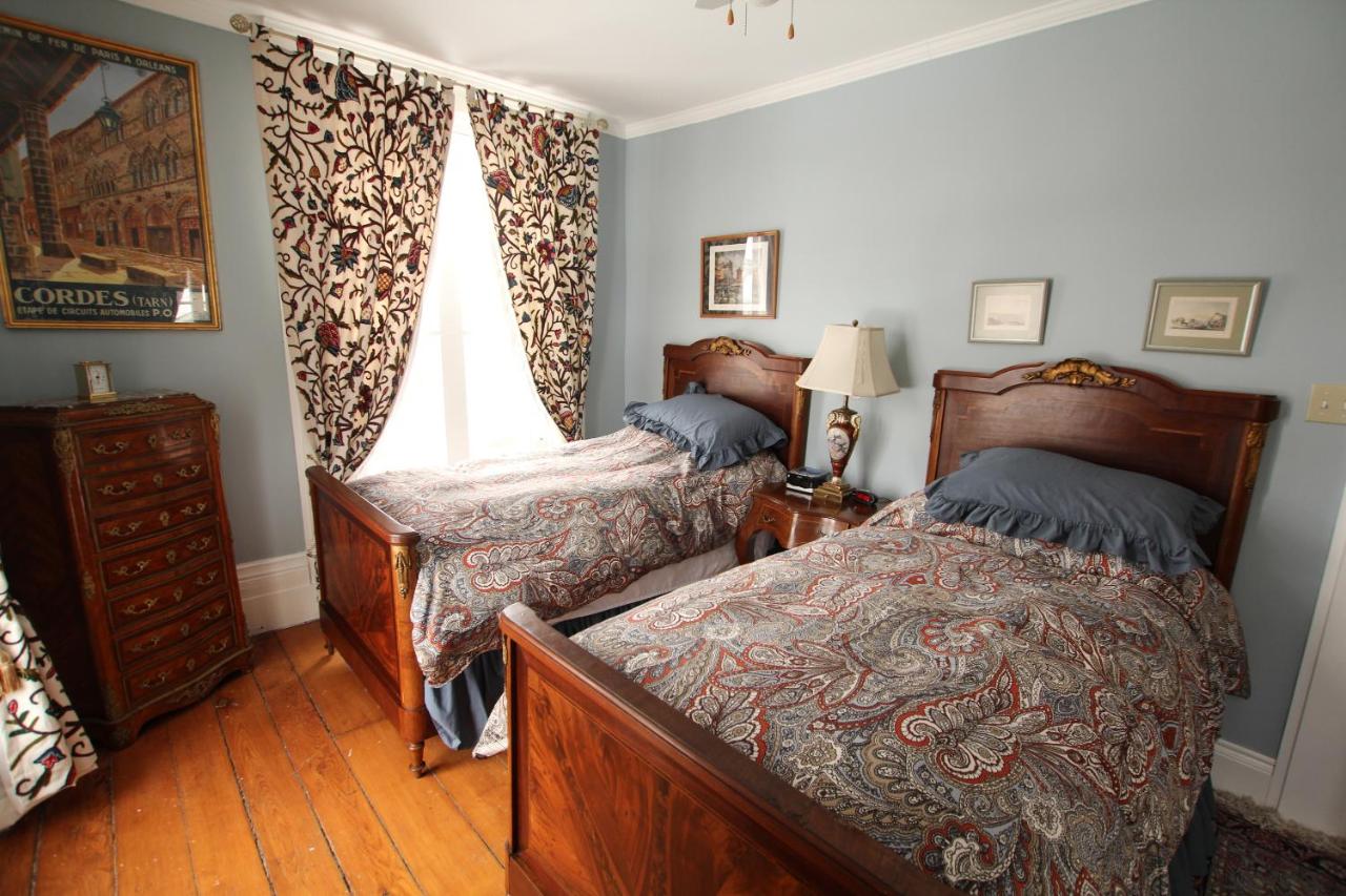 Small Twin Room