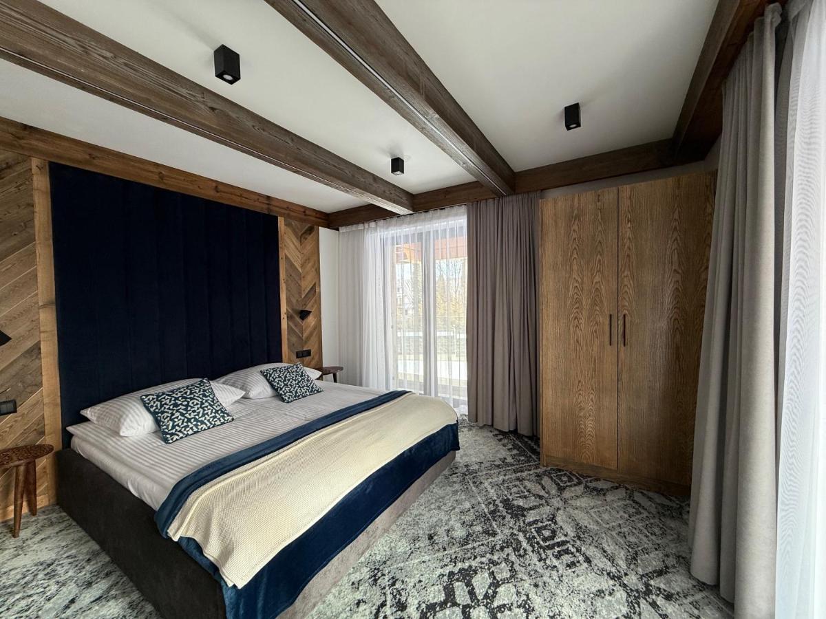 One-Bedroom Deluxe Apartment