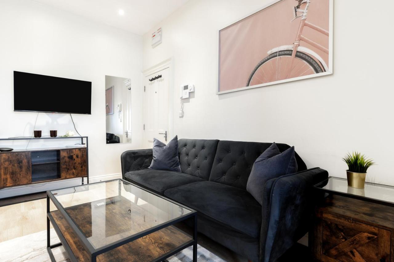 One-Bedroom Standard Apartment