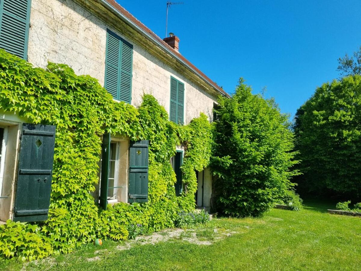Grande bâtisse fraîchement rénovée - Bed and Breakfast