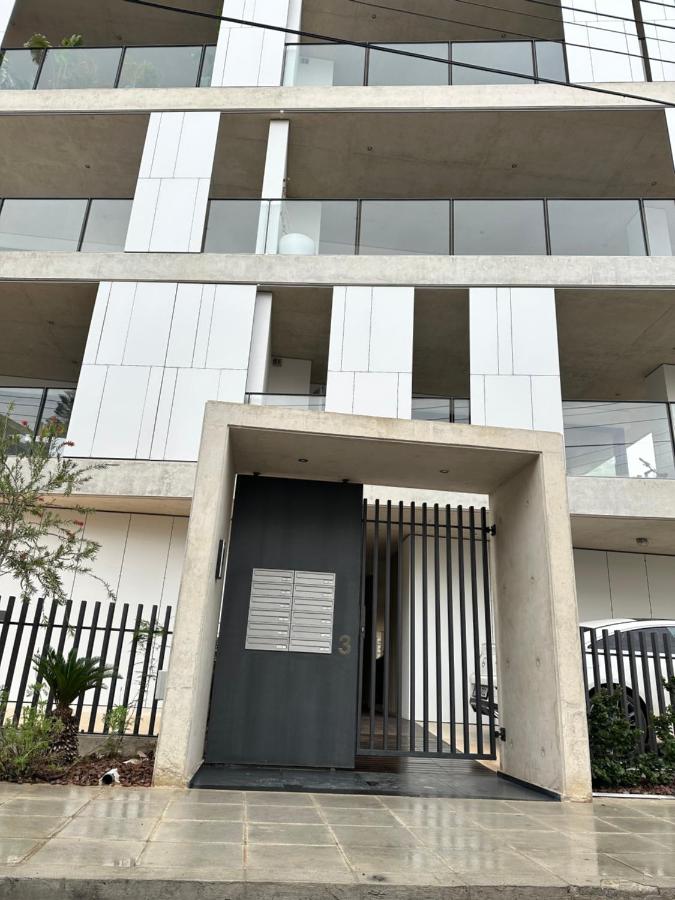 Prime Lux Hub Spot-Νear European Uni Engomi - Bed and Breakfast