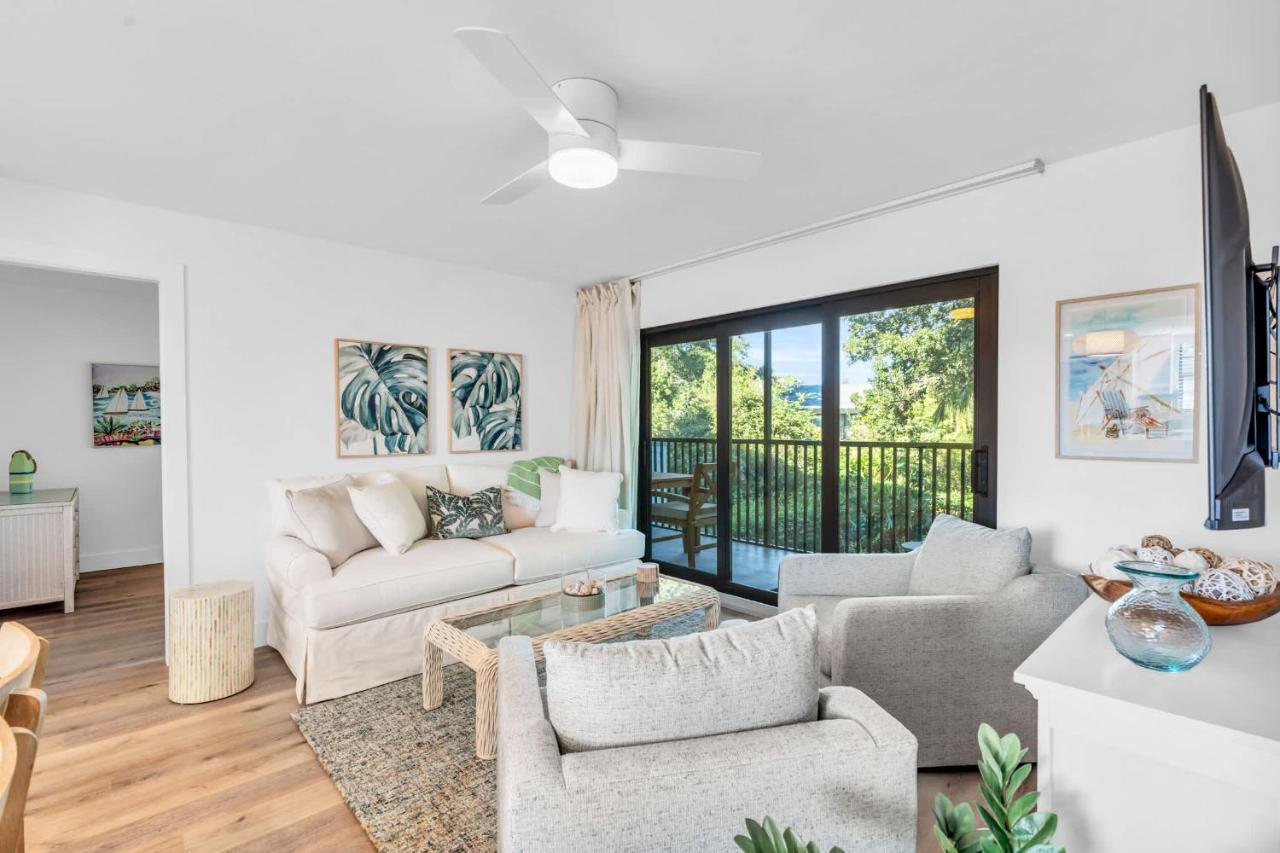 Fantastic Views - A Fully Renovated Deluxe Condo W Private Beach Access - Ferienwohnung