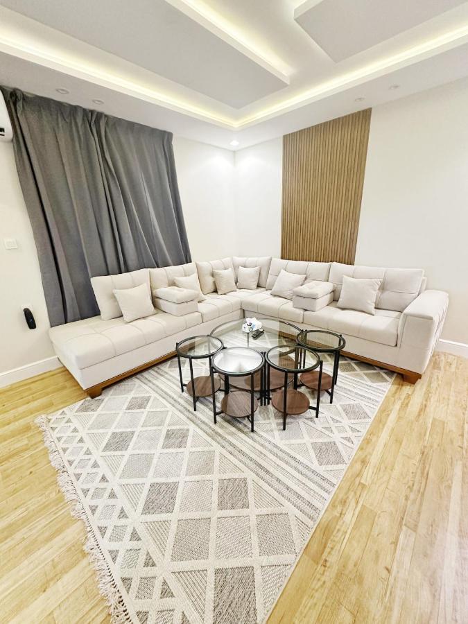 Spacious 2 Bedroom Family Apartment 6B - B&B