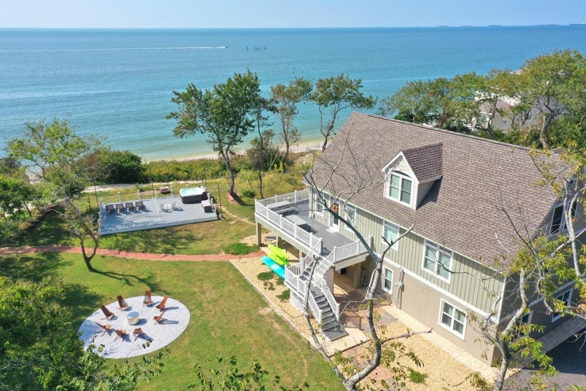 Beach Front - Hot Tub - Game Room - 3500SQFT - B&B Cape Charles