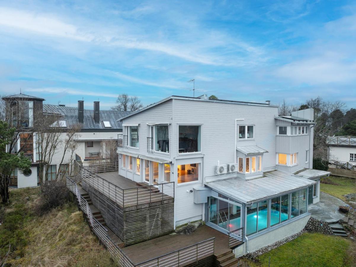 Spectacular Villa - Pool, Sauna & Magical Lake View - B&B