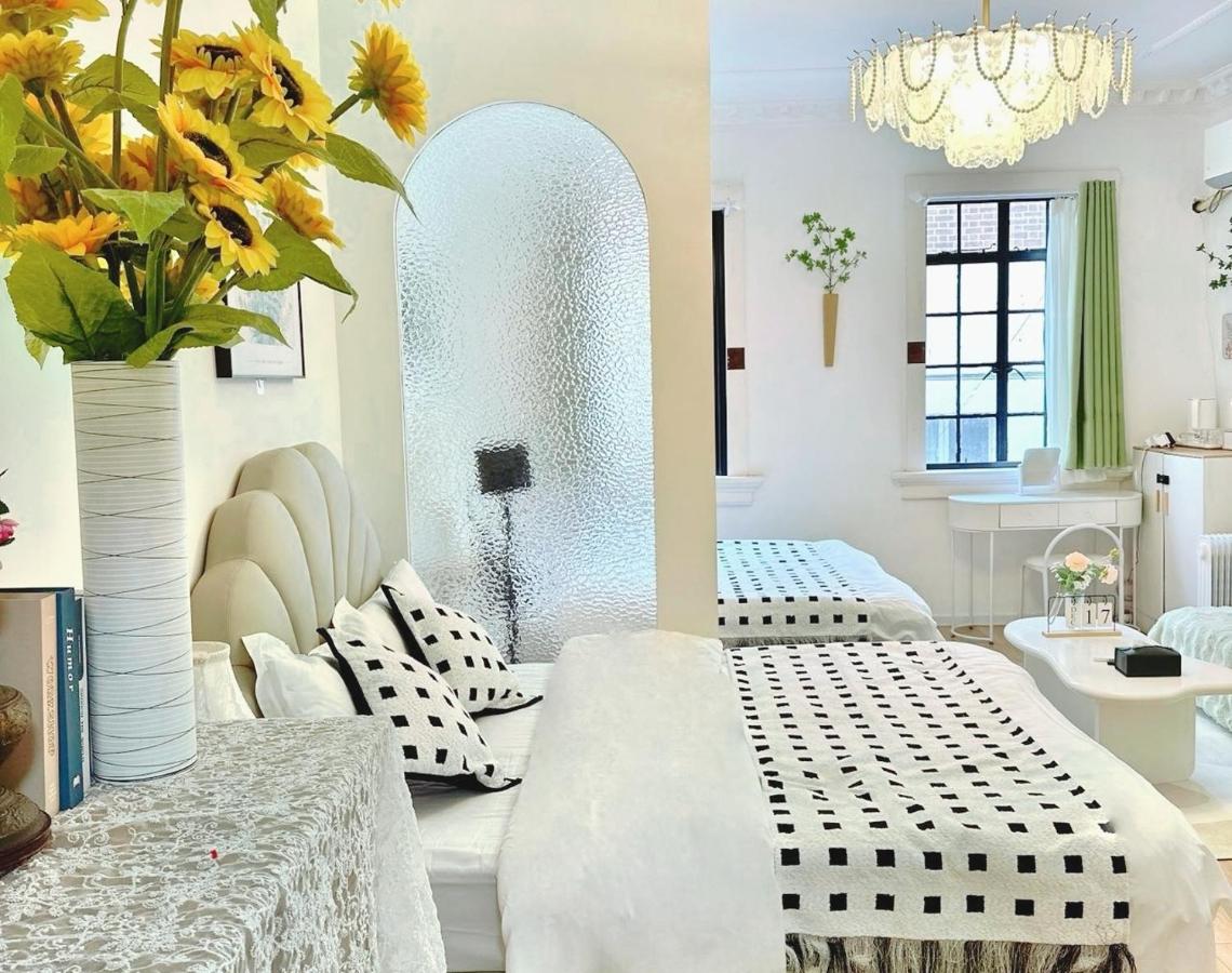 Vierbettzimmer mit Badewanne