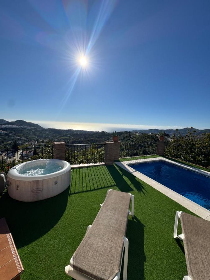 Villa en Frigiliana con piscina, jacuzzi y espectaculares vistas - Ferienwohnung Frigiliana