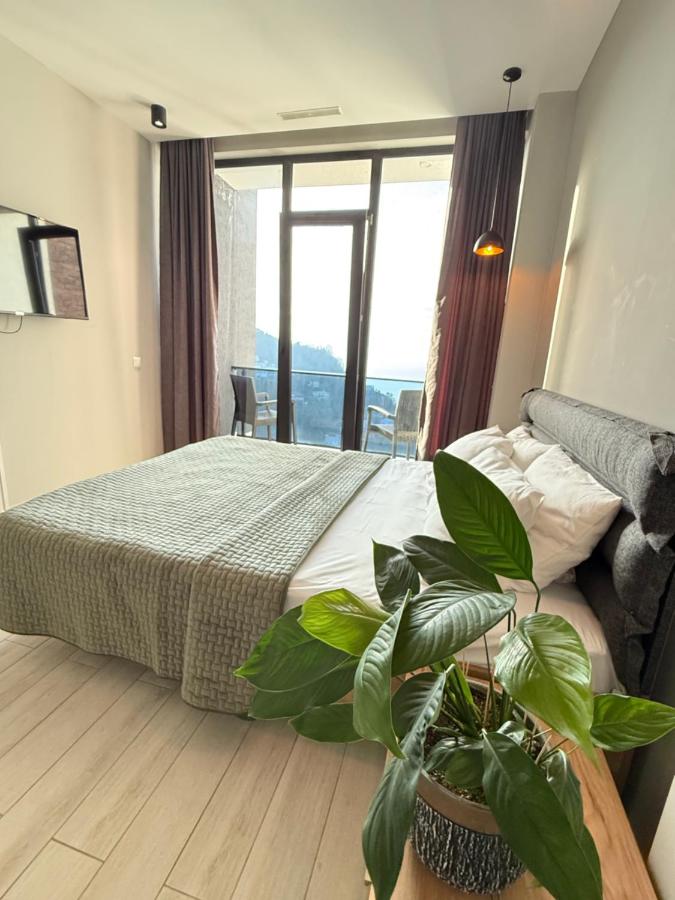 Dreibettzimmer mit Meerblick