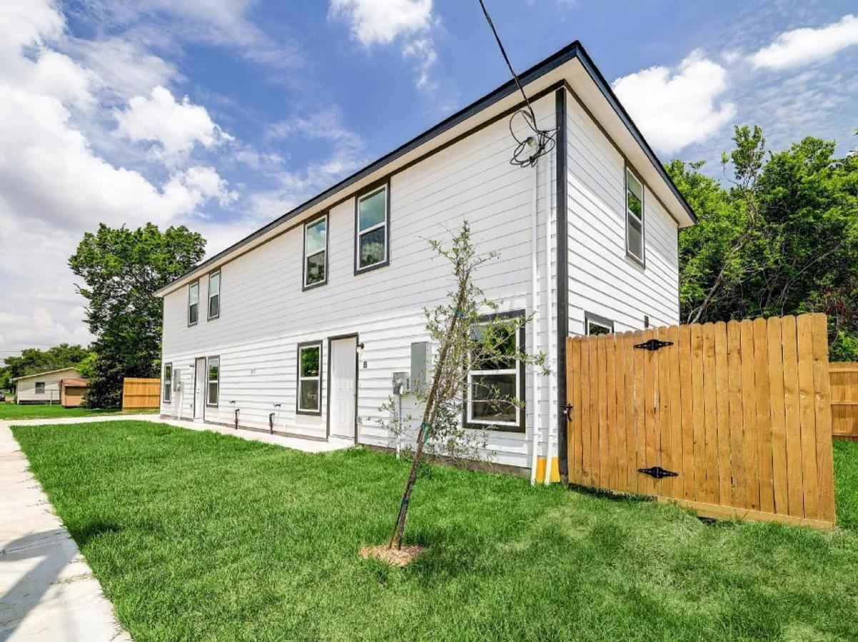 3BR Retreat Near Downtown - Airport - NRG Stadium - B&B