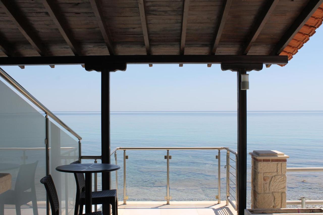 Villa Maria - Mola Suites - B&B Kassandra