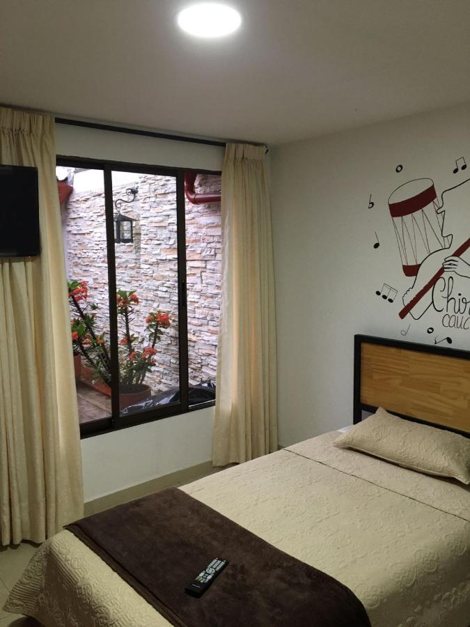 Tweepersoonskamer met een Eigen Externe Badkamer