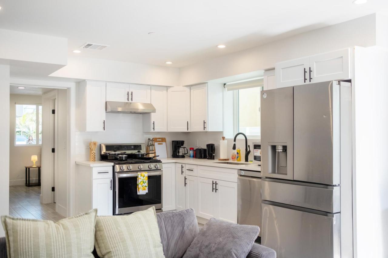Cozy LA Retreat Near USC Steps to Koreatown & Downtown - Ferienwohnung