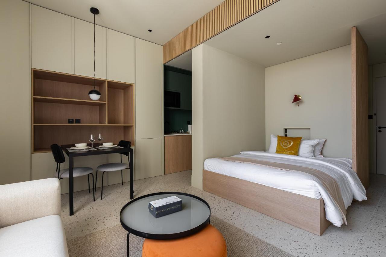 Studio with Meydan View