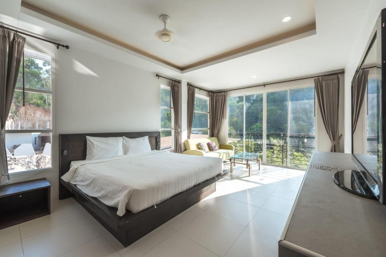 King Room with Mountain View
