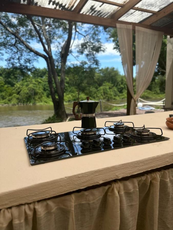 chalet frente al rio con pileta - B&B Barranqueras