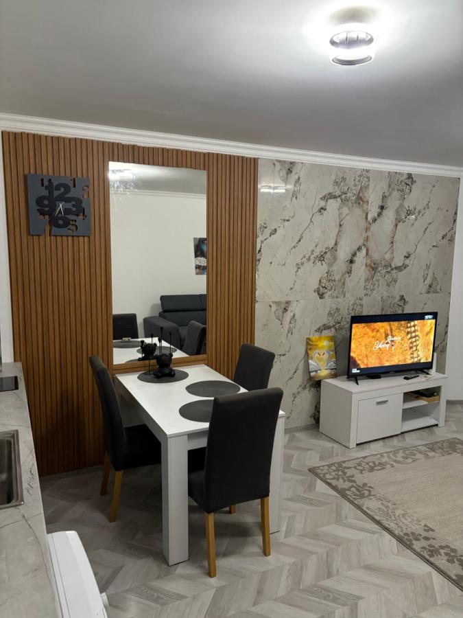 Апартамент АЗУРО БИЙЧ Несебър-Равда - Ferienwohnung