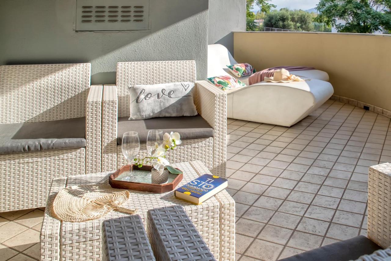 LUXURY HOUSE Olbia Center with private terrace - B&B Olbia
