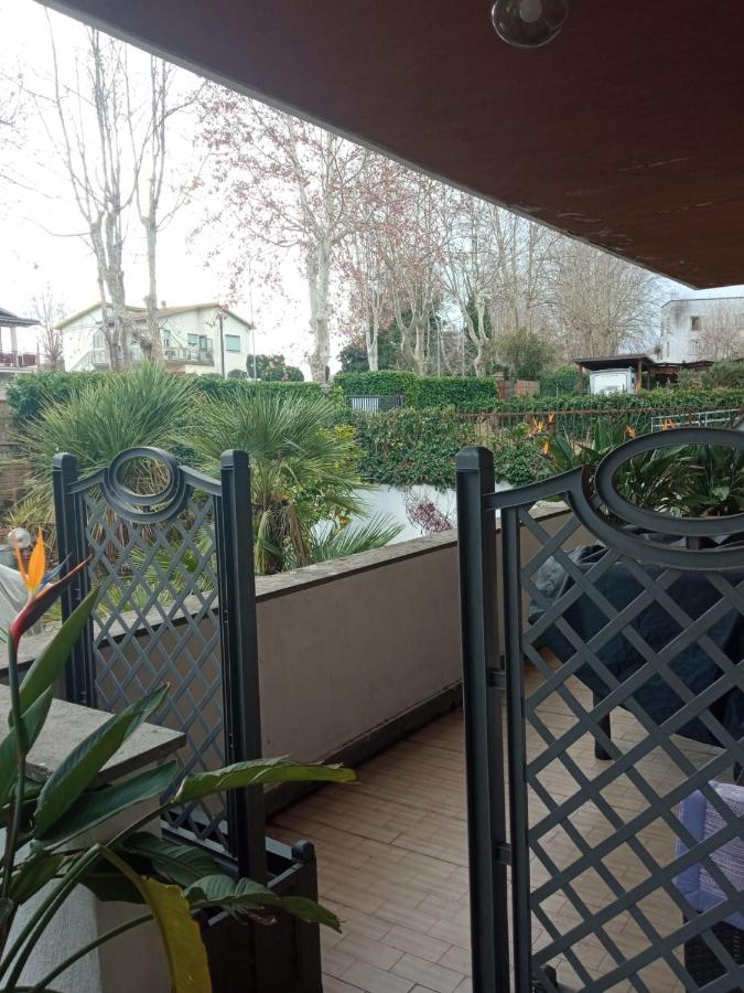 Casa di Zoe apartment - Punto di sosta x bikes auto e moto a 20 minuti dall'autostrada - parcheggio privato - giardino con barbecue - - Chambres d'hôtes Civita Castellana