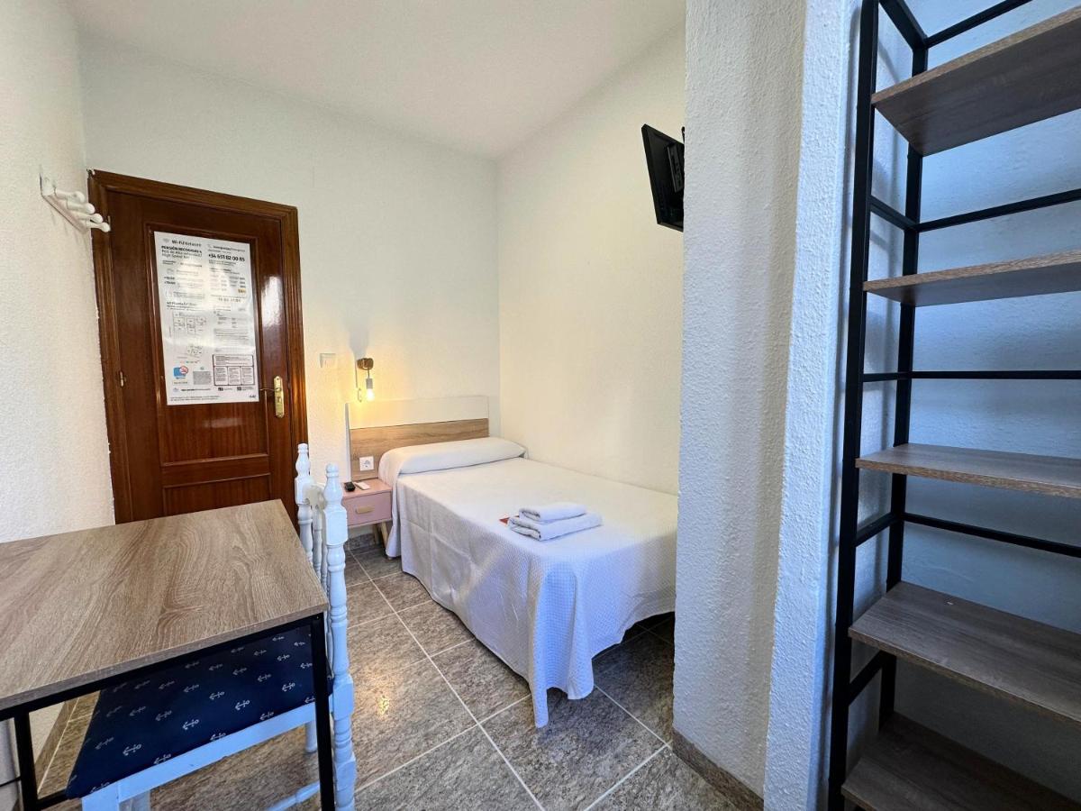 Eenpersoonskamer met Gedeelde Badkamer