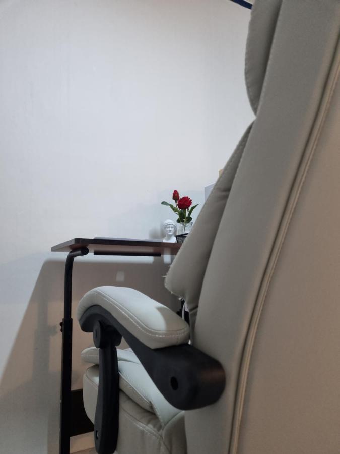 One Room in front of the Hongik University - B&B Seoul