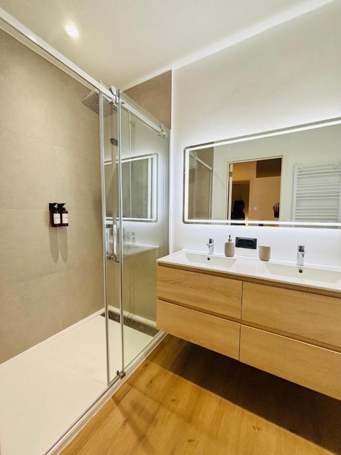 Appartamento con 2 Camere da Letto e Terrazza 