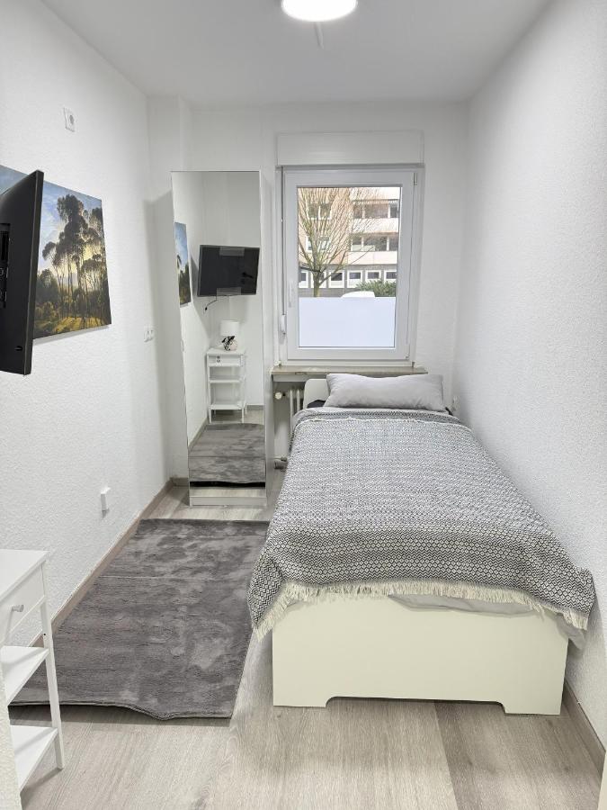 Einzelzimmer mit Gemeinschaftsdusche und -WC