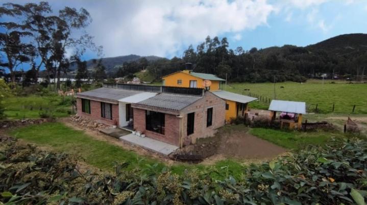 Granja Agroturistica Fruto de los andes - Bed and Breakfast