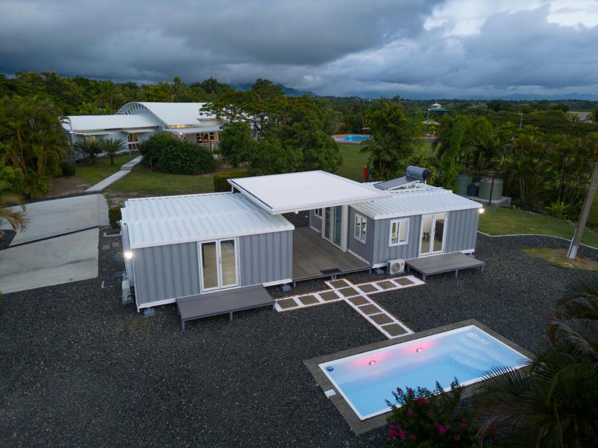 Luxury Hilltop Dual Villas With Stunning Sea Views & Pools ! - B&B