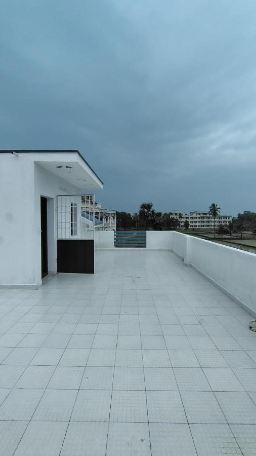 Chandru Residency - Ferienwohnung