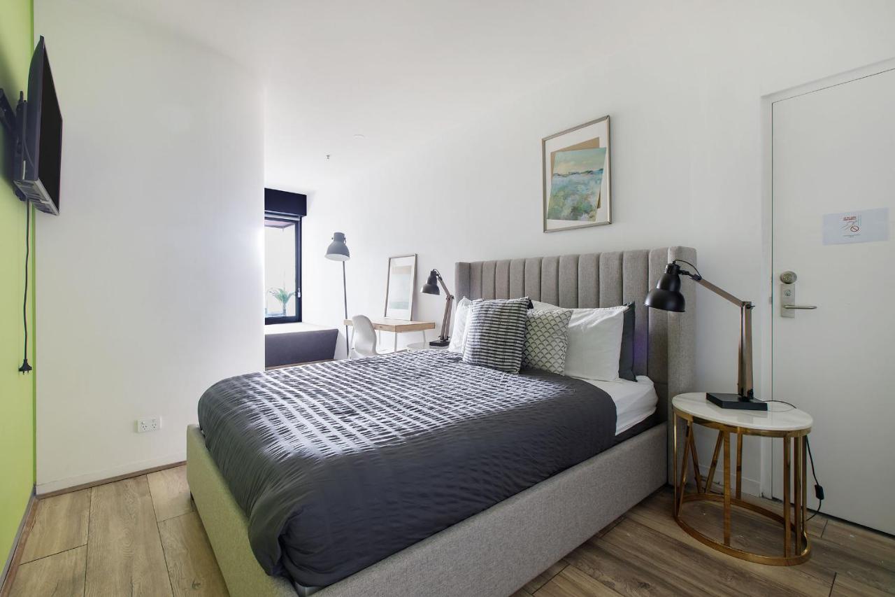 Experience the Buzzing Swanston Locale from QV - Chambres d'hôtes Melbourne