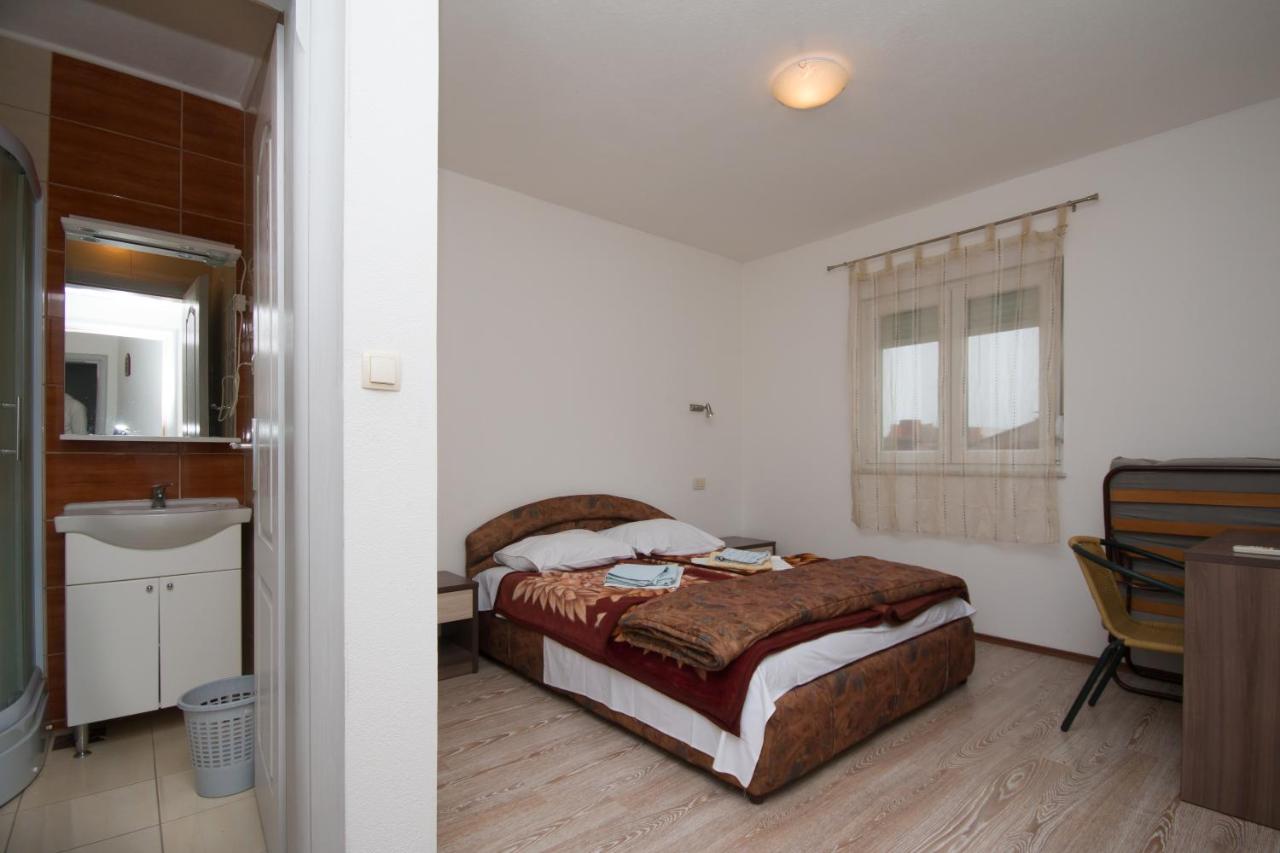 Deluxe Double Room with Shower