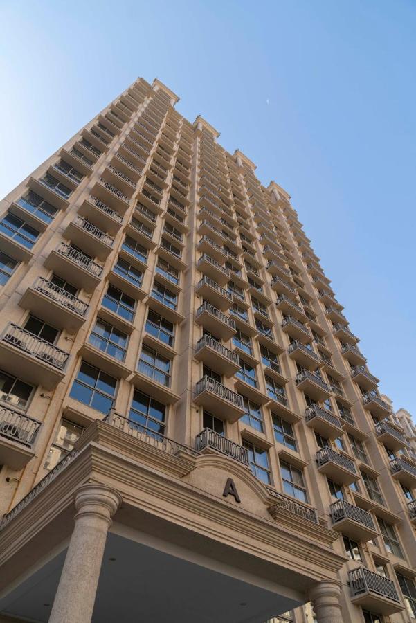 Graceful, Vivid 1bhk Apt in Hiranandani Powai - B&B Mumbai