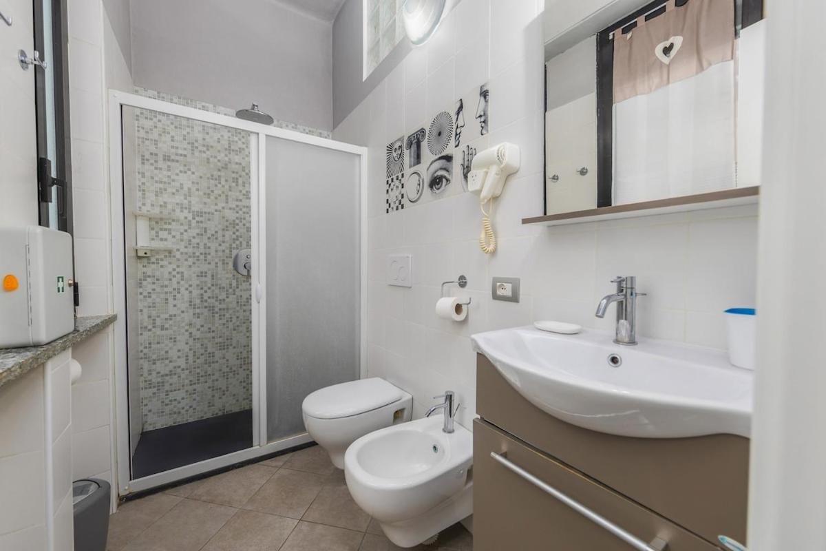 5 min to Metro - Independent - Quiet - Privacy - Chambres d'hôtes Milan